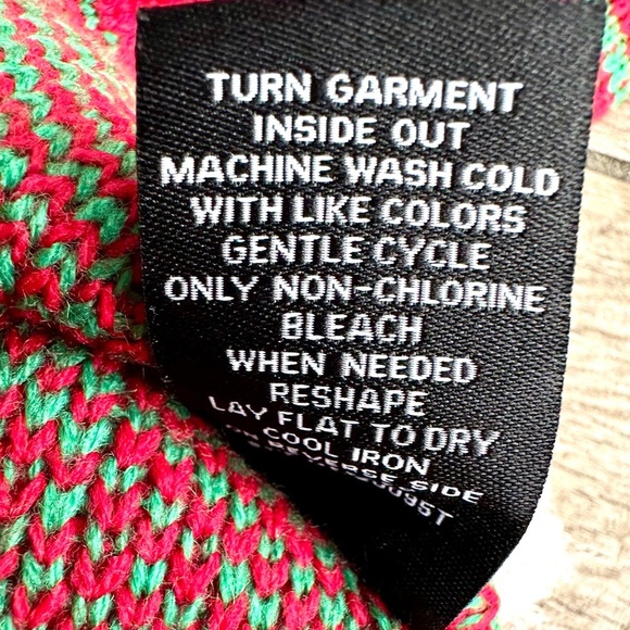 Pug Puppy Dog Christmas Holiday Sweater Crewneck Pullover Green Red Sequins Sz S - Picture 7 of 10